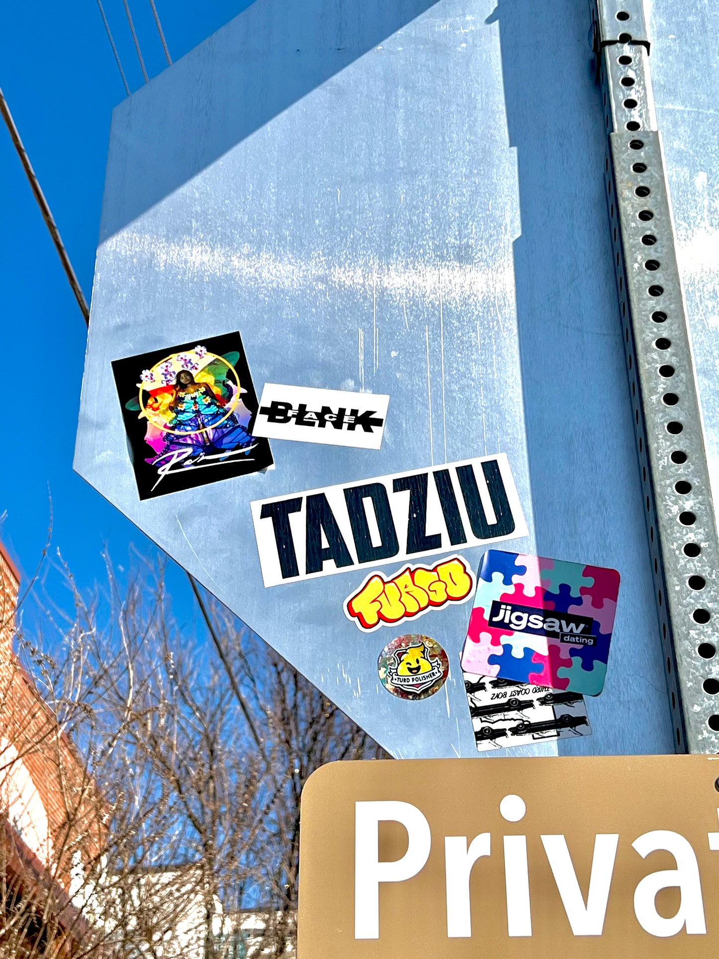 LOGO STICKER
